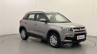 Used 2017 Maruti Suzuki Vitara Brezza [2016-2020] VDi (O) Diesel Manual exterior RIGHT FRONT CORNER VIEW