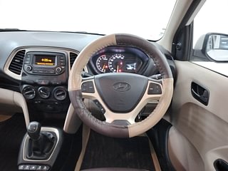 Used 2021 Hyundai New Santro 1.1 Magna Petrol Manual interior STEERING VIEW