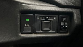 Used 2017 Maruti Suzuki Vitara Brezza [2016-2020] VDi (O) Diesel Manual top_features Adjustable ORVM
