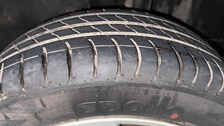 Used 2016 Volkswagen Vento [2015-2019] Highline Petrol AT Petrol Automatic tyres LEFT REAR TYRE TREAD VIEW