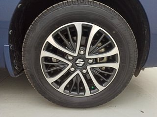 Used 2022 Maruti Suzuki New Ertiga ZXI (O) Petrol Manual tyres RIGHT FRONT TYRE RIM VIEW