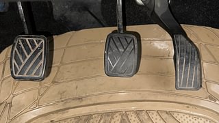 Used 2013 Maruti Suzuki Swift [2011-2017] VXi Petrol Manual interior PEDALS VIEW