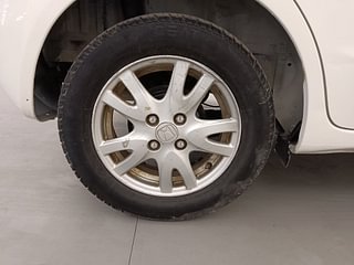 Used 2012 Honda Brio [2011-2016] V MT Petrol Manual tyres RIGHT REAR TYRE RIM VIEW