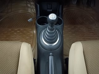 Used 2012 Honda Brio [2011-2016] V MT Petrol Manual interior GEAR  KNOB VIEW