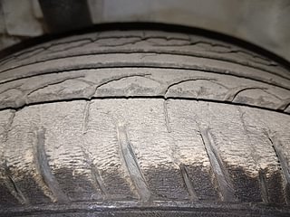 Used 2012 Honda Brio [2011-2016] V MT Petrol Manual tyres RIGHT REAR TYRE TREAD VIEW