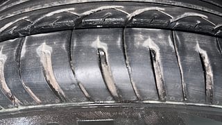 Used 2014 Hyundai i20 [2012-2014] Magna 1.4 CRDI Diesel Manual tyres RIGHT FRONT TYRE TREAD VIEW