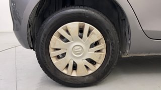 Used 2013 Maruti Suzuki Swift [2011-2017] VXi Petrol Manual tyres RIGHT REAR TYRE RIM VIEW