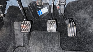 Used 2016 Maruti Suzuki Baleno [2015-2019] Alpha Petrol Petrol Manual interior PEDALS VIEW