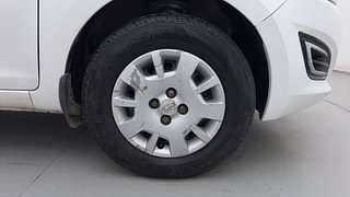 Used 2014 Hyundai i20 [2012-2014] Magna 1.4 CRDI Diesel Manual tyres RIGHT FRONT TYRE RIM VIEW