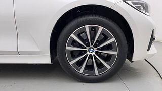 Used 2022 BMW 3 Series 330i Sport Petrol Automatic tyres RIGHT FRONT TYRE RIM VIEW