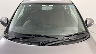 Used 2013 Maruti Suzuki Swift [2011-2017] VXi Petrol Manual exterior FRONT WINDSHIELD VIEW