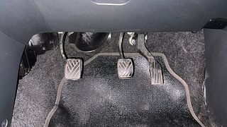 Used 2011 Maruti Suzuki Ritz [2009-2012] VXI Petrol Manual interior PEDALS VIEW