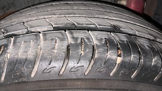 Used 2021 Mahindra XUV 300 W8 (O) Dual Tone Petrol Petrol Manual tyres RIGHT REAR TYRE TREAD VIEW