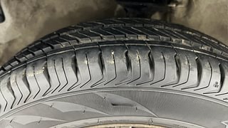 Used 2017 Maruti Suzuki Alto 800 [2016-2019] Lxi Petrol Manual tyres LEFT FRONT TYRE TREAD VIEW