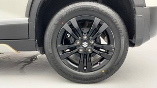 Used 2019 Maruti Suzuki Vitara Brezza [2018-2020] ZDi AMT Diesel Automatic tyres LEFT REAR TYRE RIM VIEW