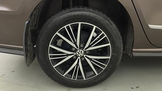 Used 2021 volkswagen Vento Comfortline Petrol Petrol Manual tyres RIGHT REAR TYRE RIM VIEW