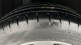 Used 2018 Maruti Suzuki Baleno [2015-2019] Alpha AT Petrol Petrol Automatic tyres RIGHT REAR TYRE TREAD VIEW