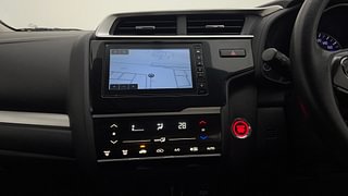 Used 2020 Honda WR-V i-DTEC VX Diesel Manual interior MUSIC SYSTEM & AC CONTROL VIEW