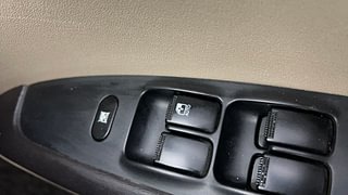 Used 2013 Hyundai i10 [2010-2016] Magna Petrol Petrol Manual top_features One touch-down power windows