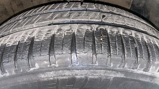 Used 2014 Maruti Suzuki Swift [2011-2017] VDi Diesel Manual tyres RIGHT FRONT TYRE TREAD VIEW