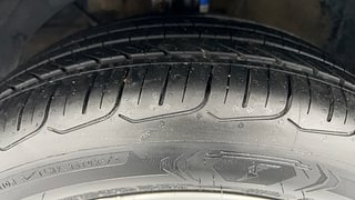 Used 2018 Maruti Suzuki Baleno [2015-2019] Alpha AT Petrol Petrol Automatic tyres LEFT FRONT TYRE TREAD VIEW
