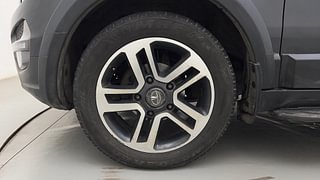 Used 2018 Tata Hexa [2016-2020] XTA Diesel Automatic tyres LEFT FRONT TYRE RIM VIEW