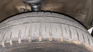 Used 2016 Maruti Suzuki Wagon R 1.0 [2015-2019] VXI AMT Petrol Automatic tyres RIGHT FRONT TYRE TREAD VIEW