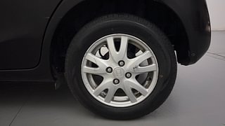 Used 2014 Honda Brio [2011-2016] VX AT Petrol Automatic tyres LEFT REAR TYRE RIM VIEW