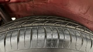 Used 2013 Maruti Suzuki Wagon R 1.0 [2010-2019] VXi Petrol Manual tyres RIGHT REAR TYRE TREAD VIEW