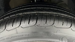 Used 2018 Maruti Suzuki Baleno [2015-2019] Alpha AT Petrol Petrol Automatic tyres RIGHT FRONT TYRE TREAD VIEW
