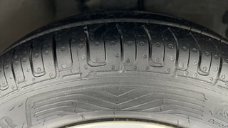 Used 2013 Hyundai i10 [2010-2016] Magna Petrol Petrol Manual tyres RIGHT FRONT TYRE TREAD VIEW