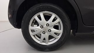 Used 2014 Honda Brio [2011-2016] VX AT Petrol Automatic tyres RIGHT REAR TYRE RIM VIEW