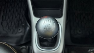 Used 2019 JEEP Compass [2017-2021] Sport 1.4 Petrol Petrol Manual interior GEAR  KNOB VIEW