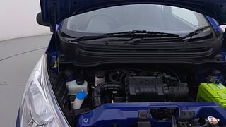 Used 2017 Hyundai Eon [2011-2018] Magna Petrol Manual engine ENGINE RIGHT SIDE HINGE & APRON VIEW