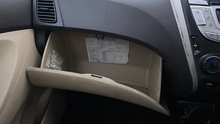 Used 2017 Hyundai Eon [2011-2018] Magna Petrol Manual top_features Glove compartment