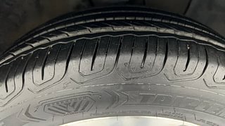 Used 2017 Hyundai Elite i20 [2014-2018] Asta 1.2 (O) Petrol Manual tyres RIGHT FRONT TYRE TREAD VIEW