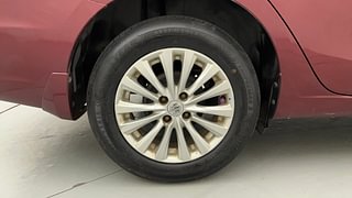 Used 2015 Maruti Suzuki Ciaz [2014-2017] ZXi Petrol Manual tyres RIGHT REAR TYRE RIM VIEW