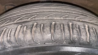 Used 2016 Hyundai Grand i10 [2013-2017] Asta AT 1.2 Kappa VTVT Petrol Automatic tyres RIGHT REAR TYRE TREAD VIEW