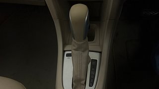 Used 2016 Maruti Suzuki Ertiga [2015-2018] VXI AT Petrol Automatic interior GEAR  KNOB VIEW