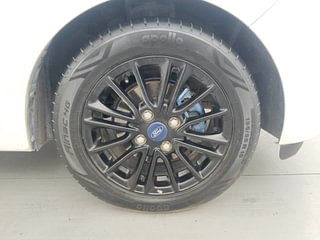 Used 2019 Ford Figo [2019-2021] Titanium Blu Diesel Diesel Manual tyres RIGHT FRONT TYRE RIM VIEW