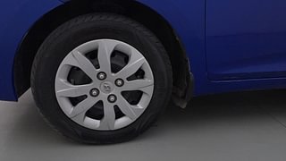 Used 2017 Hyundai Eon [2011-2018] Magna Petrol Manual tyres LEFT FRONT TYRE RIM VIEW