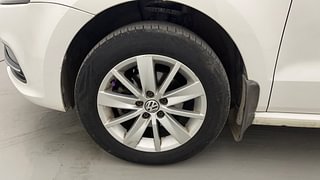 Used 2017 Volkswagen Polo [2015-2019] Highline1.2L (P) Petrol Manual tyres LEFT FRONT TYRE RIM VIEW