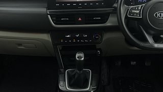 Used 2020 Kia Seltos HTX G Petrol Manual interior GEAR  KNOB VIEW