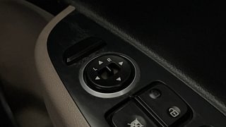 Used 2016 Hyundai Grand i10 [2013-2017] Sportz 1.2 Kappa VTVT Petrol Manual top_features Adjustable ORVM