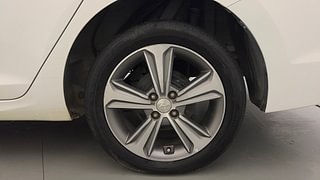 Used 2018 Hyundai Verna [2017-2020] 1.6 VTVT SX (O) AT Petrol Automatic tyres LEFT REAR TYRE RIM VIEW