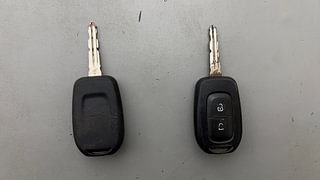 Used 2020 Renault Triber RXT Petrol Manual extra CAR KEY VIEW