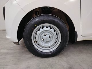 Used 2020 Hyundai New Santro 1.1 Era Executive Petrol Manual tyres LEFT FRONT TYRE RIM VIEW