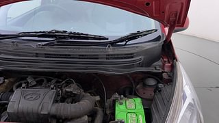 Used 2013 Hyundai Eon [2011-2018] Sportz Petrol Manual engine ENGINE LEFT SIDE HINGE & APRON VIEW