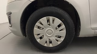 Used 2015 Maruti Suzuki Swift [2011-2017] LDi Diesel Manual tyres LEFT FRONT TYRE RIM VIEW