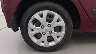 Used 2016 Hyundai Grand i10 [2013-2017] Sportz 1.2 Kappa VTVT Petrol Manual tyres RIGHT REAR TYRE RIM VIEW